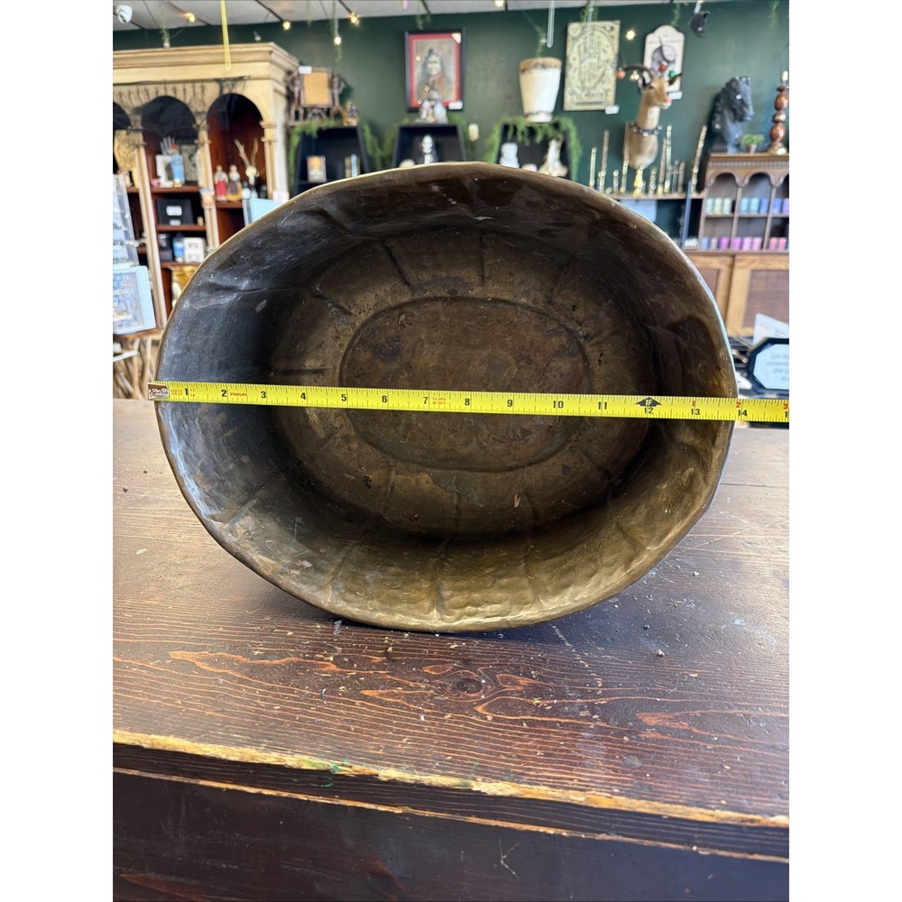 Vintage Hammered Brass Planter - Picture 7 of 8